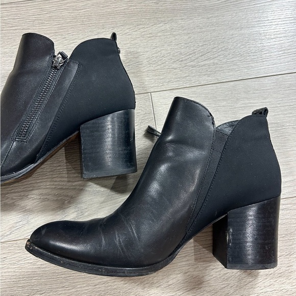 Donald J Pliner Edyn Ankle Boot Black - Picture 11 of 15